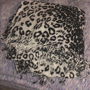 Black and white cheetah pashmina scarf